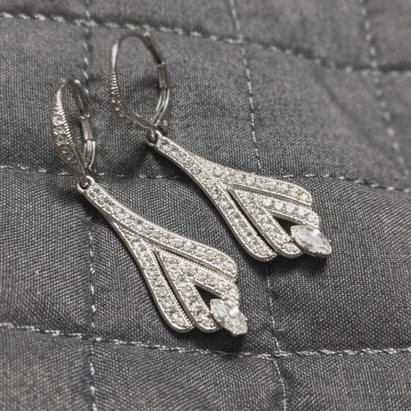 Macy's cubic z drop earrings - Picture 1 of 3